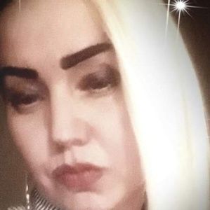 Meet your Posher, Norma